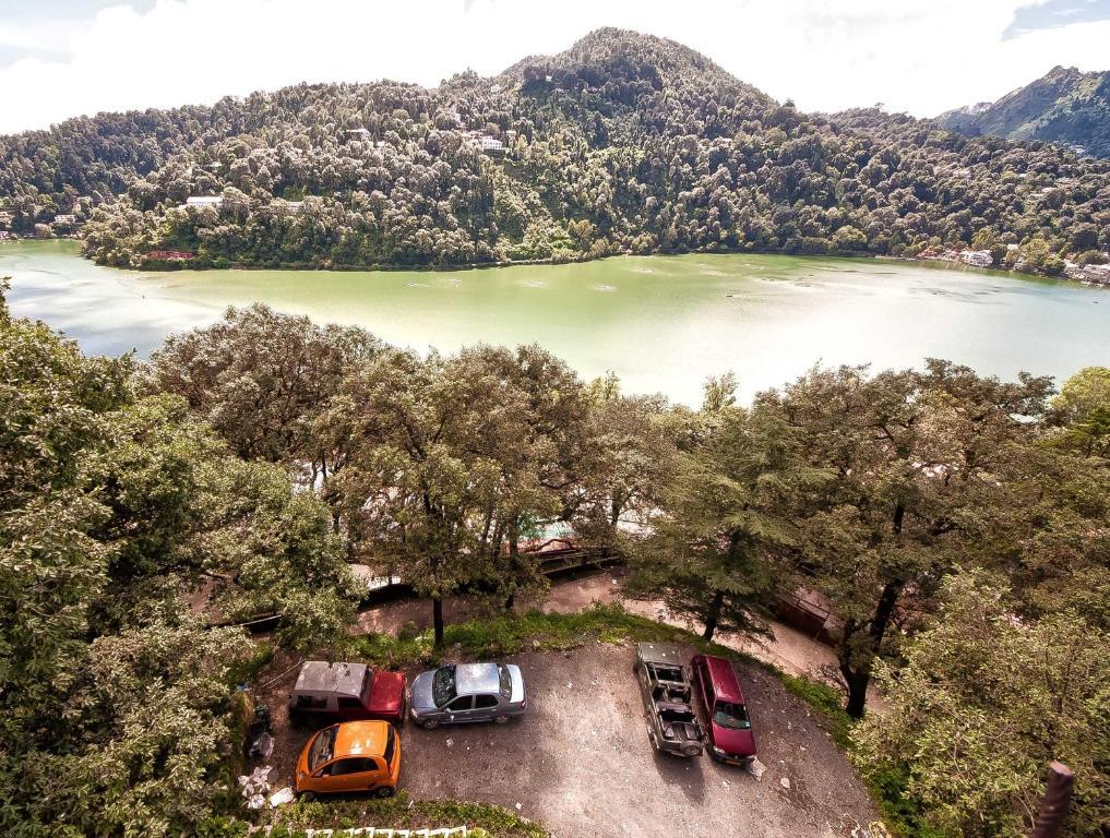 Hotel Anamika Найнитал Экстерьер фото